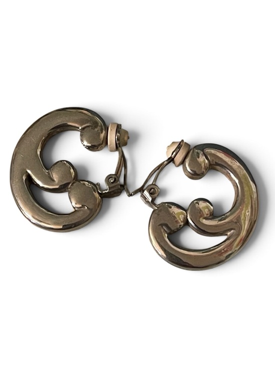 Givenchy Jewelry - ❗️SOLD❗️1990’s Givenchy Silver-Plated Swirl/Scroll Statement Clip On Earrings